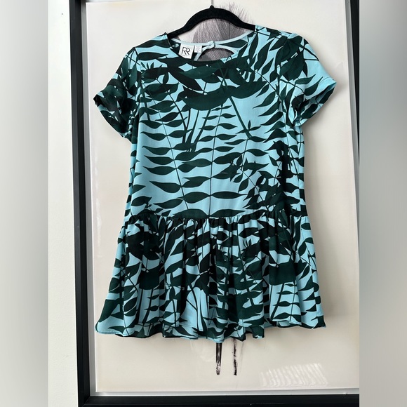 Anthropologie 100% Silk Peplum Tropical Leaf Peplum Ruffle Top XS - Picture 2 of 5